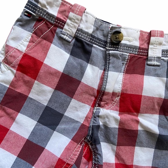 Tommy Hilfiger button up shorts 3T - Picture 4 of 6